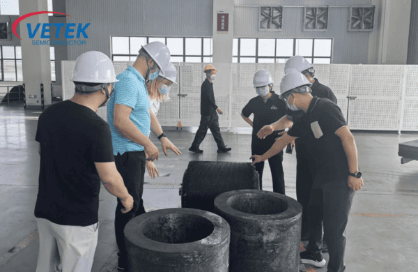 Maligayang pagdating sa mga customer na bisitahin ang pabrika ng Carbon Fiber ng Veteksemicon