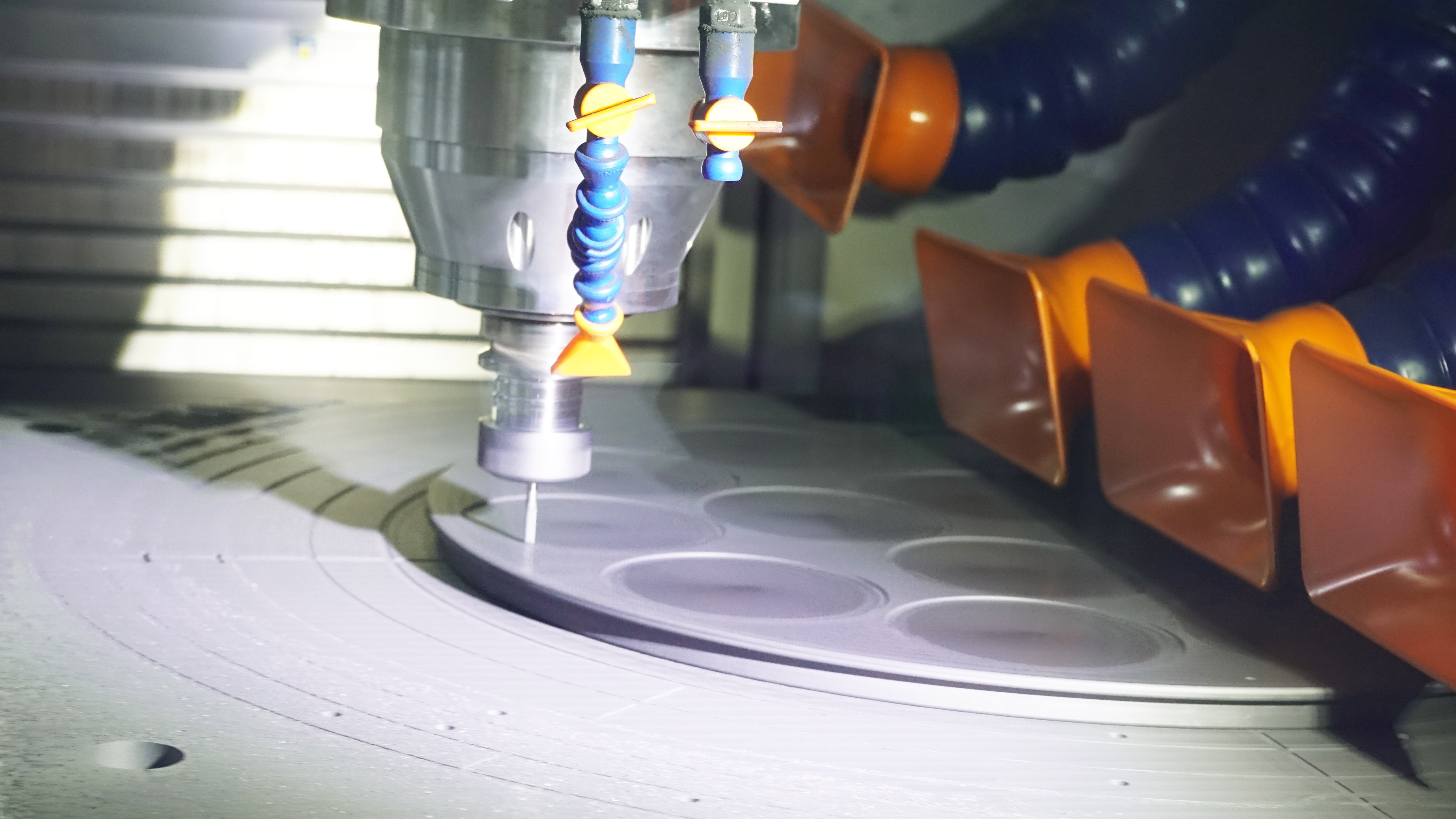 Sa loob ng VETEK CNC Precision Machining Workshop: Pagbuo ng Foundation ng High-Purity Semiconductor Components